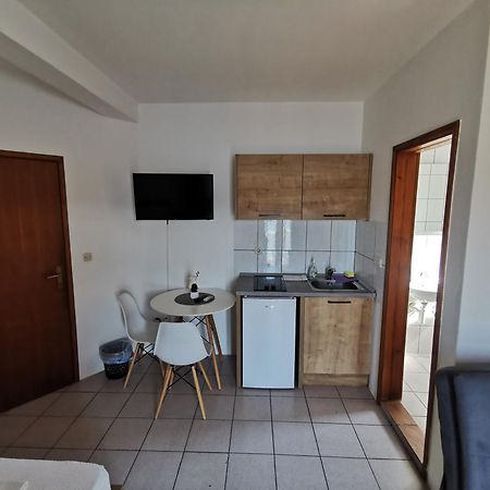Apartmani Lezenic M Neum Eksteriør bilde